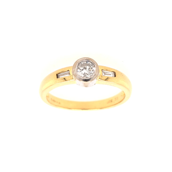 Pre Owned 18ct Diamond Solitaire Ring ZV891 Pre Owned 18ct Diamond Solitaire Ring ZV891